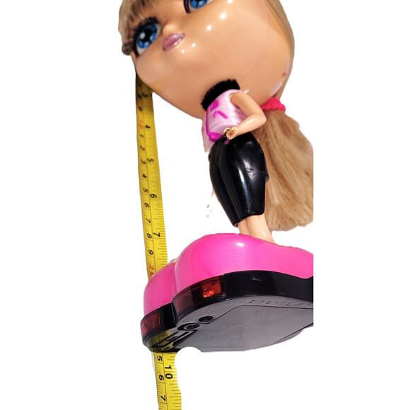 9" Vintage 1999 "Alexa" Interactive Talking Diva Starz W/4 Outfits Lights Up - Picture 8 of 11